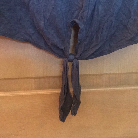 Gray lace shirt - Picture 2 of 6